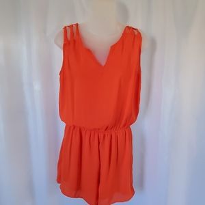 Doe & Rae romper size large